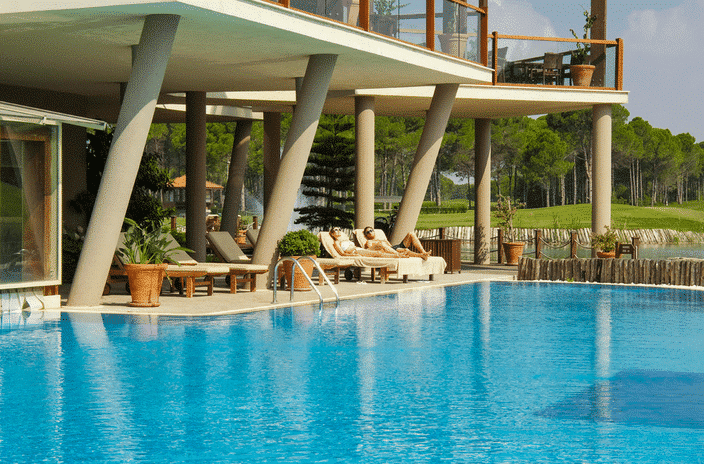 Outdoor-Pool