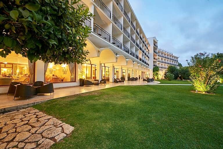 PHG_Hotel_Facade_LOW (23)
