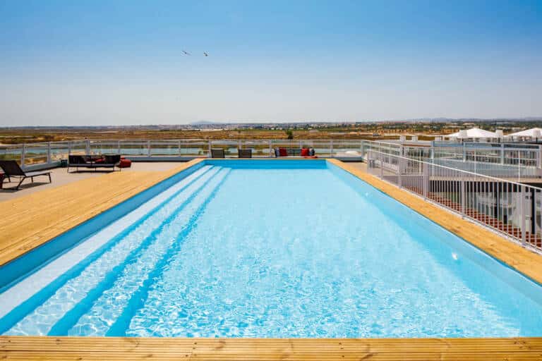 rooftop-pool