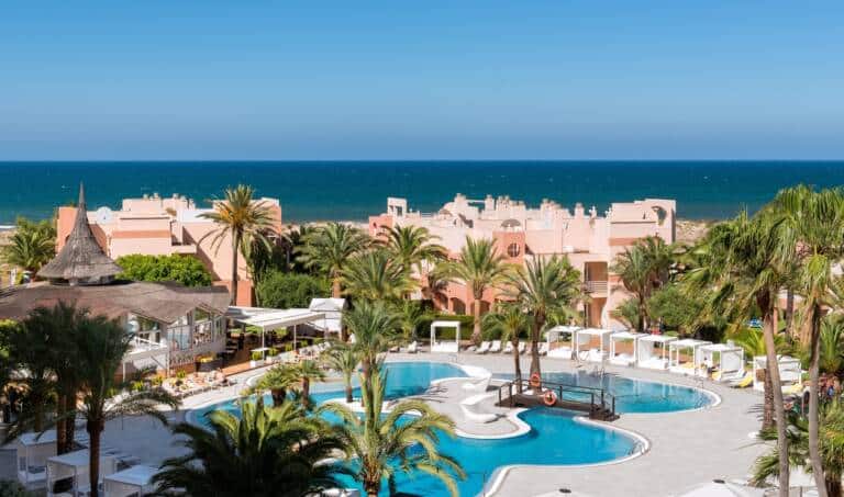 HOTEL (7)