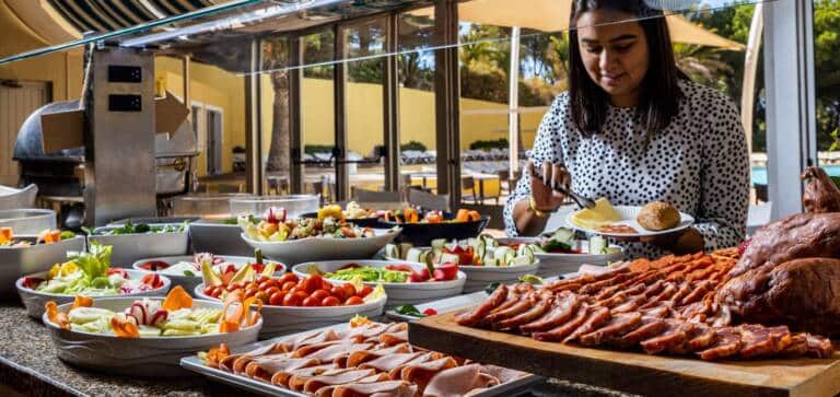 all-inclusive-hotel-algarve-bar-tucano-buffet