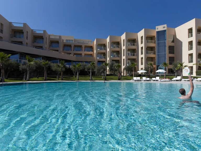 nau-sao-rafael-suites-swimming-pool-4