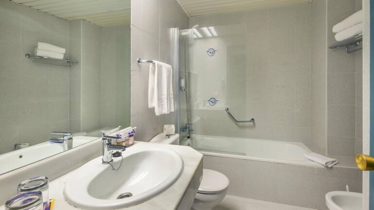 globales-gardenia-habitacion-1-banyo