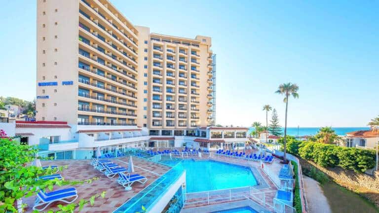 globales-gardenia-piscina-hotel