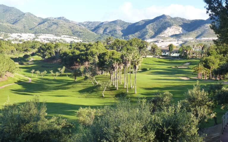 hole-6-hole-18th-tee-golf-torreqebrada-view-mountain-3