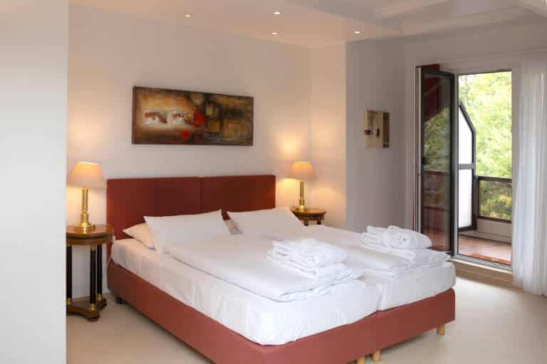 codoma_Amtsheide Golfhotel Zimmer 403 Doppelbett Balkon_Original (kommerz
