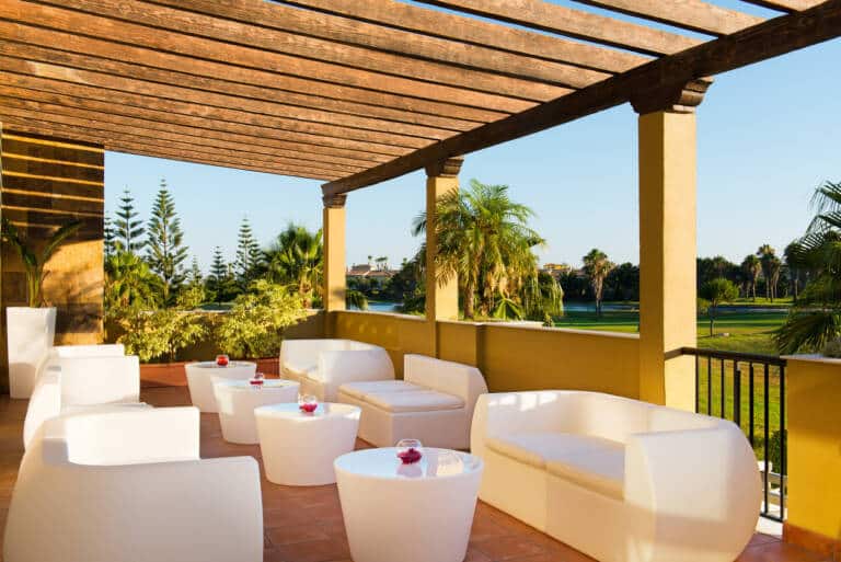 29- Lobby bar terrace