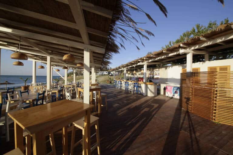 Cherry Beach &amp; Beach Bar