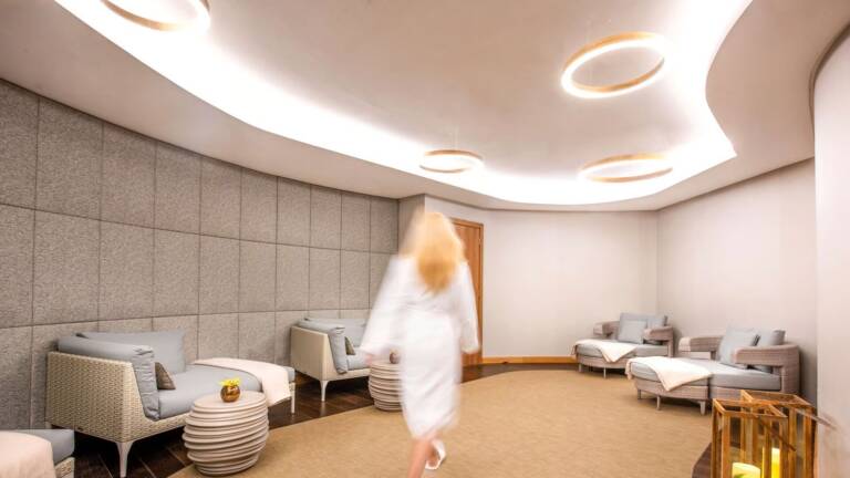 ca83577d8a5b-74500579_4K_converted