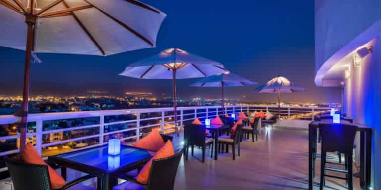 crowne-plaza-muscat-2873748493-2x1