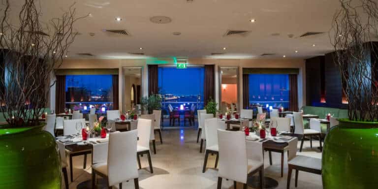 crowne-plaza-muscat-3907612623-2x1