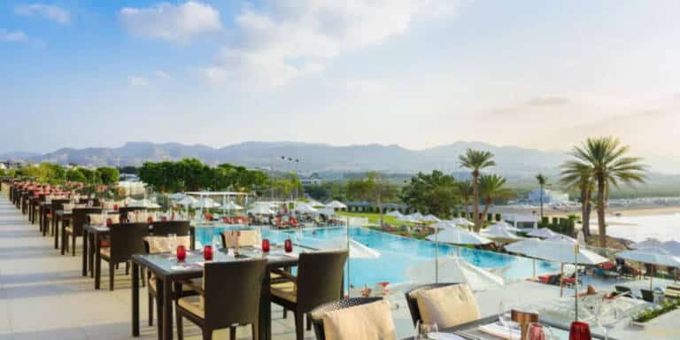 crowne-plaza-muscat-5782771633-2x1