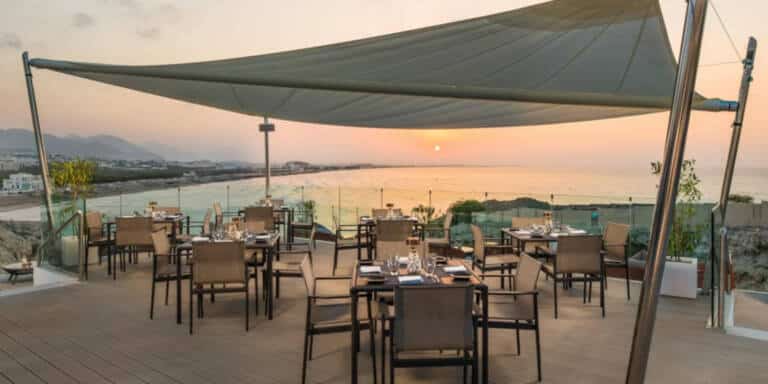 crowne-plaza-muscat-5782772195-2x1