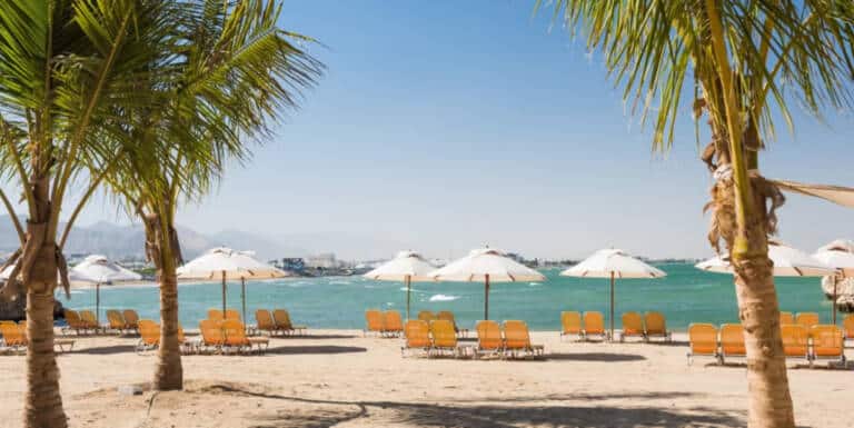 crowne-plaza-muscat-5782772765-2x1