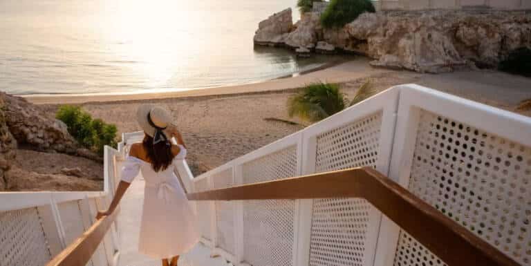 crowne-plaza-muscat-6669986344-2x1