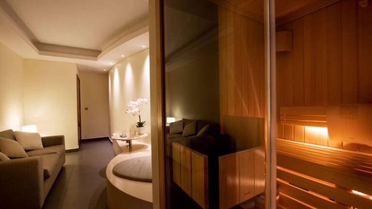 ee74a16e2b05-74500577_4K_converted