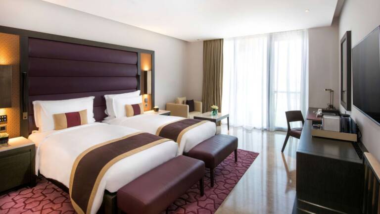 fba210dfa029-74500475_4K_converted