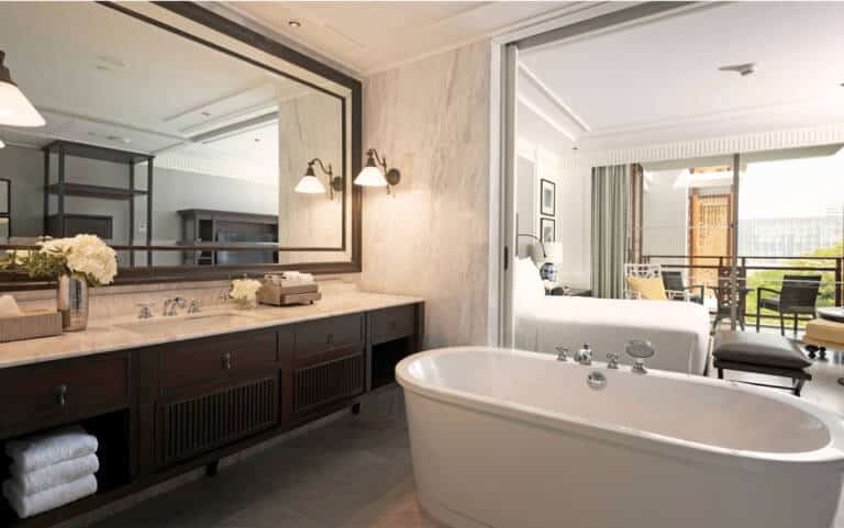 Cosy-Room-City-View-2