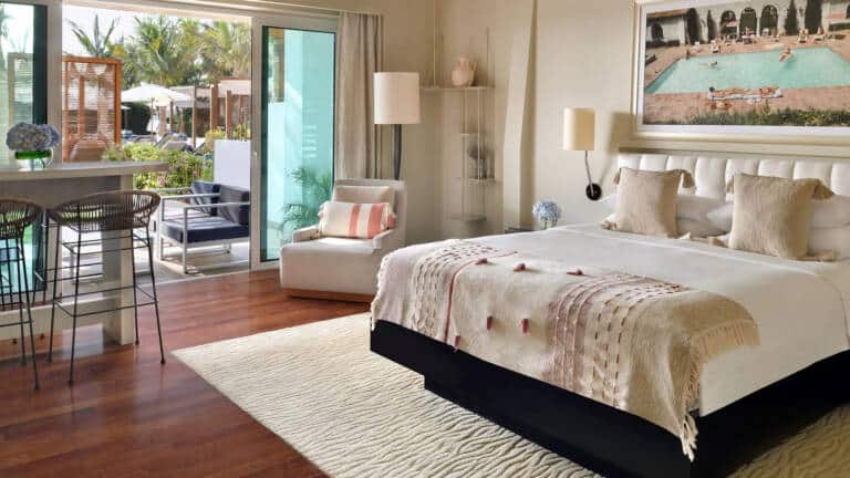 DXBPH-P0655-Lagoon-Beach-King