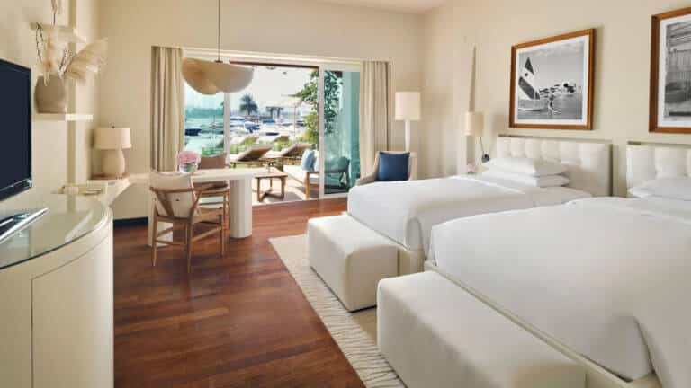 DXBPH-P0710-Family-Lagoon-Beach-Twin-Guestroom