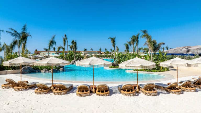 REGNUM_THE_CROWN_SALTIY_BAY_POOL-01