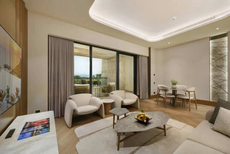 Regnum_The_Crown_Seascape_Suite (4)