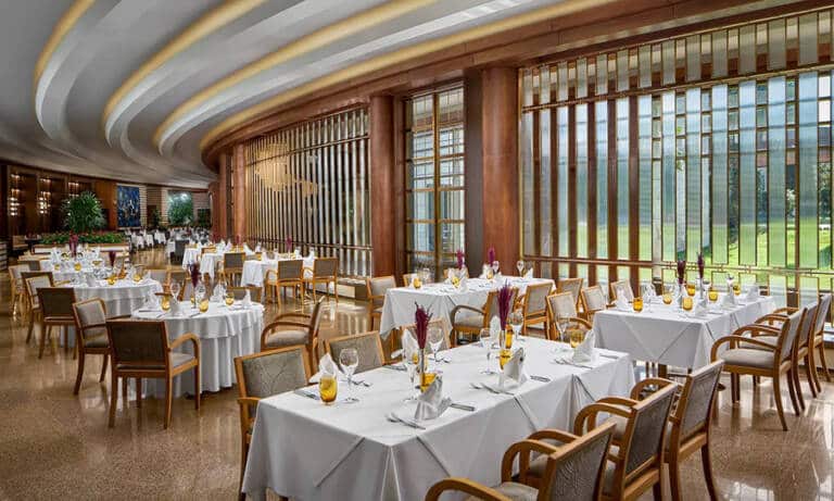 gsr_main_restaurant_04-1200x720