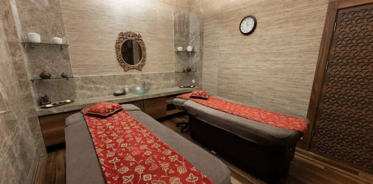 la-source-spa-massage-room-2