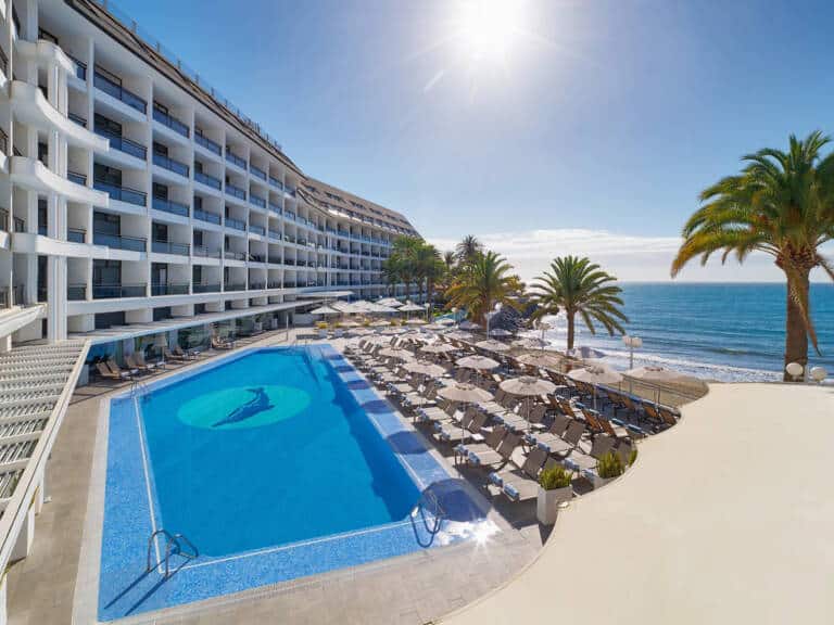 25-3-25-piscinadedia-0012820-2d90a8ead6f68a0ec4173fe124e73d4a