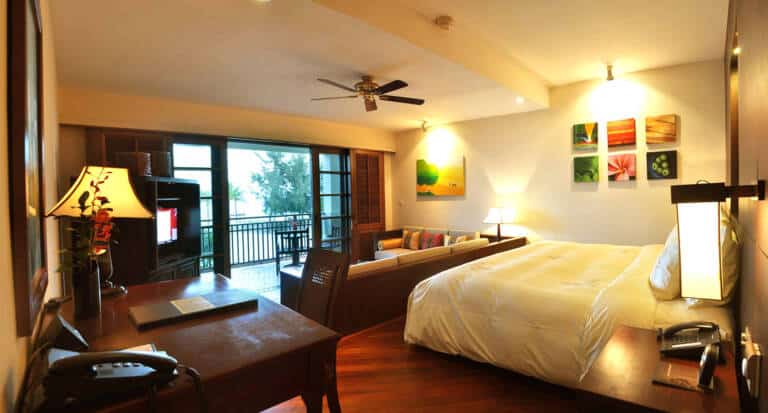 Vietnam_Danang_Furama_Ocean-Studio-Suite-M