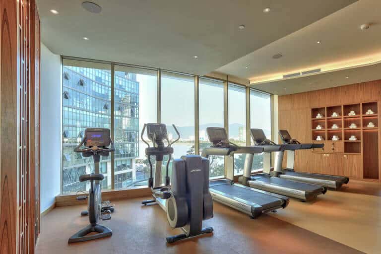 daddv-hilton-fitness-center