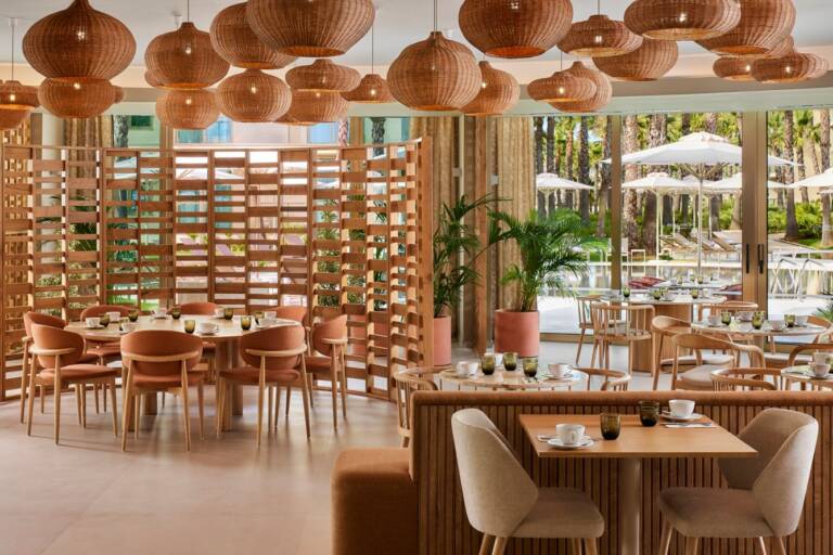 mc-faopv-in-season-restaurant-19800_Classic-Hor